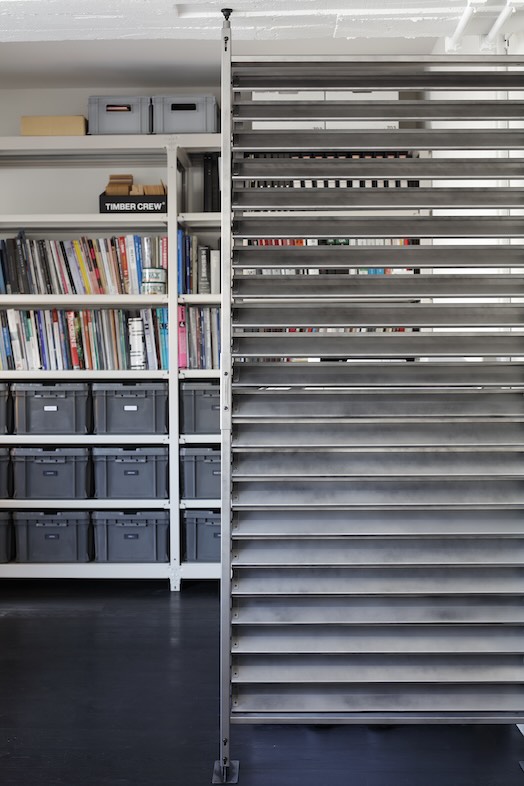 G STUDIO｜仕切り奥の棚スペース