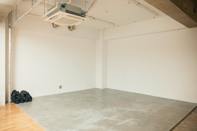 STUDIO BENBEN 九段下・市ヶ谷｜シンプルで使い勝手のいいスペース