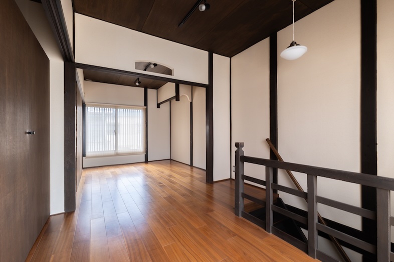 町家スタジオ｜重厚な柱や梁が映える空間は着物・伝統芸能・商品撮影にも最適