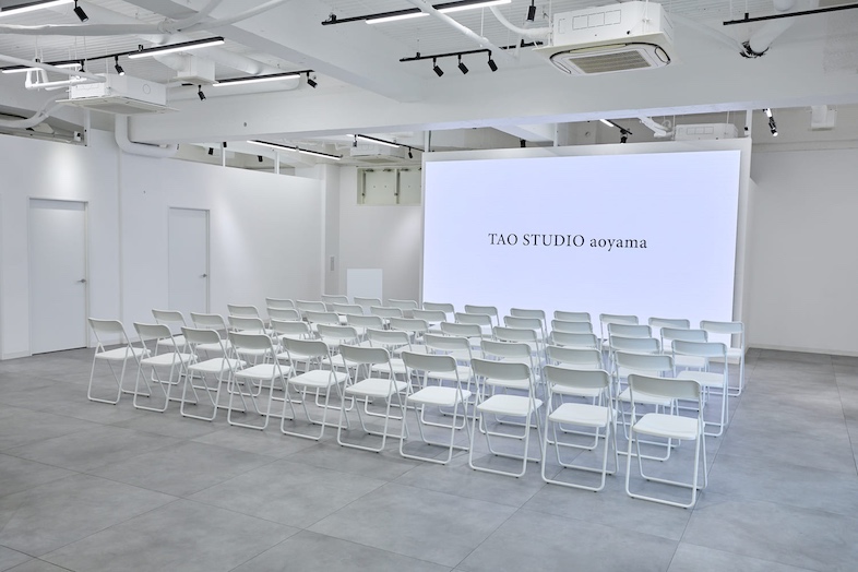 GOBLIN.南青山GALLERY店｜椅子をレイアウトして、会議シーンやミーティングシーンの撮影に