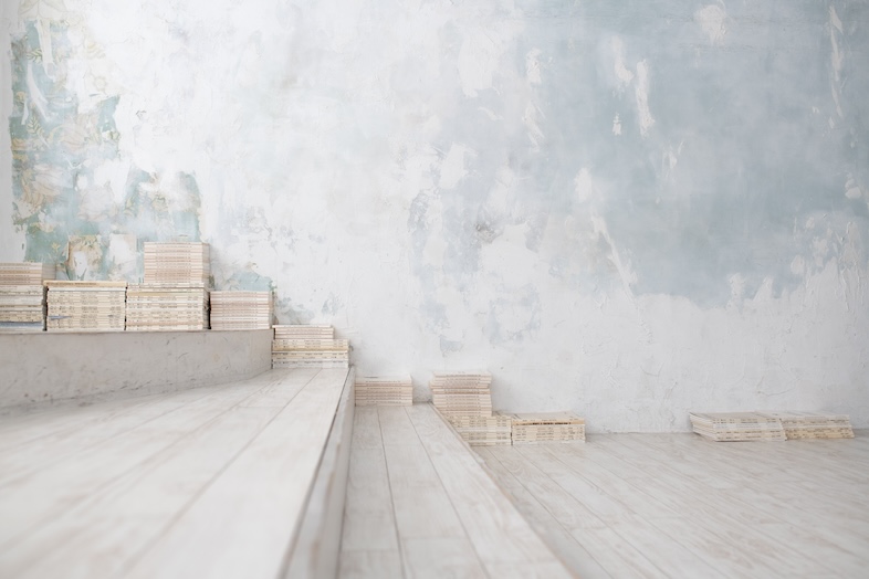 スタジオクークー︎｜【3F】アンティーク調の白壁