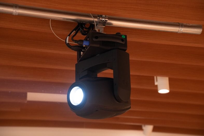 GOBLIN.新宿LOUNGE店｜本格的な照明機材を完備