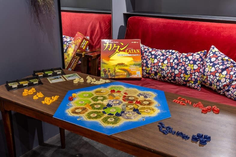 CafefleurLOUNGE心斎橋｜ボードゲーム演出でバラエティ系YouTube撮影がもっと盛り上がります