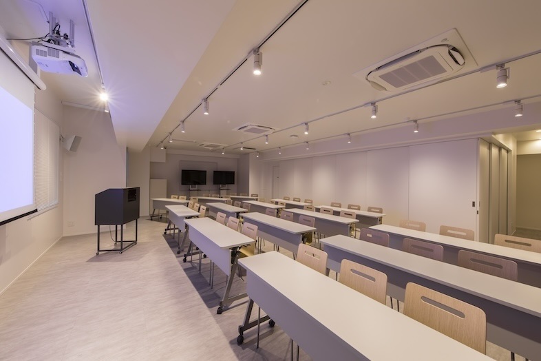 INBOUND LEAGUE｜【2F/FUJI】スクール形式のレイアウトでセミナー収録撮影などに最適