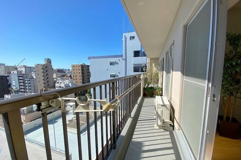 亀戸901マンションスタジオ｜奥行きのあるベランダスペース