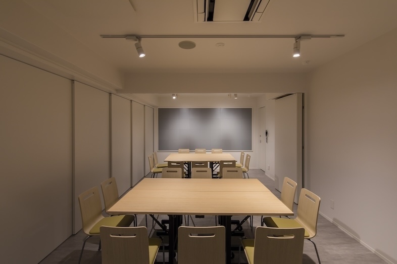 INBOUND LEAGUE｜【2F/BIWA+BILLUND】奥行きのある空間で引きじりも十分に確保可能