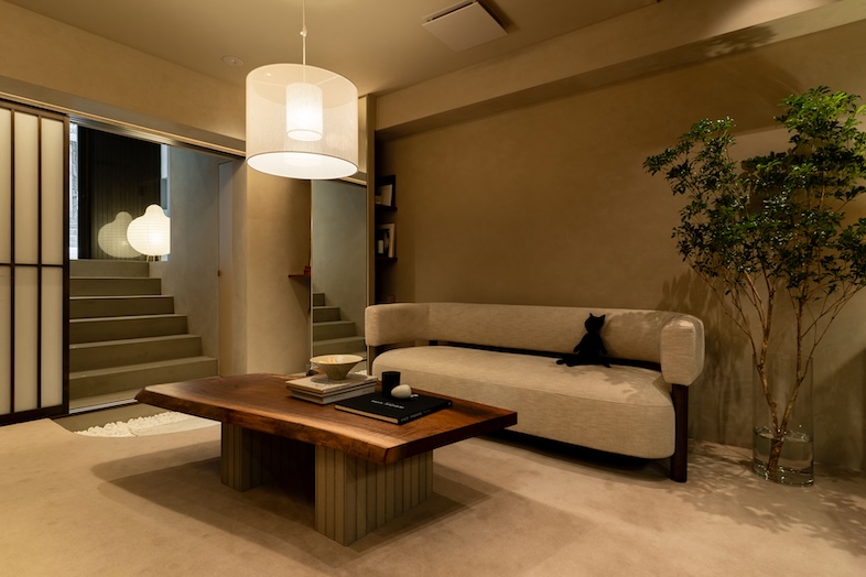 Aru home｜読書シーンやライフスタイル誌風の撮影にうってつけ