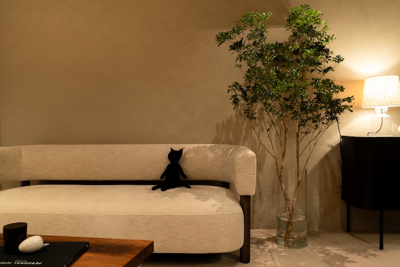 Aru home｜ソファスペースは、家族シーンの撮影やカウンセリング風景の撮影に最適