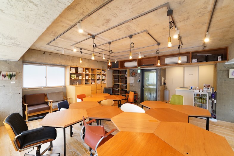 REDO Park｜天井まで開放的なデザイン