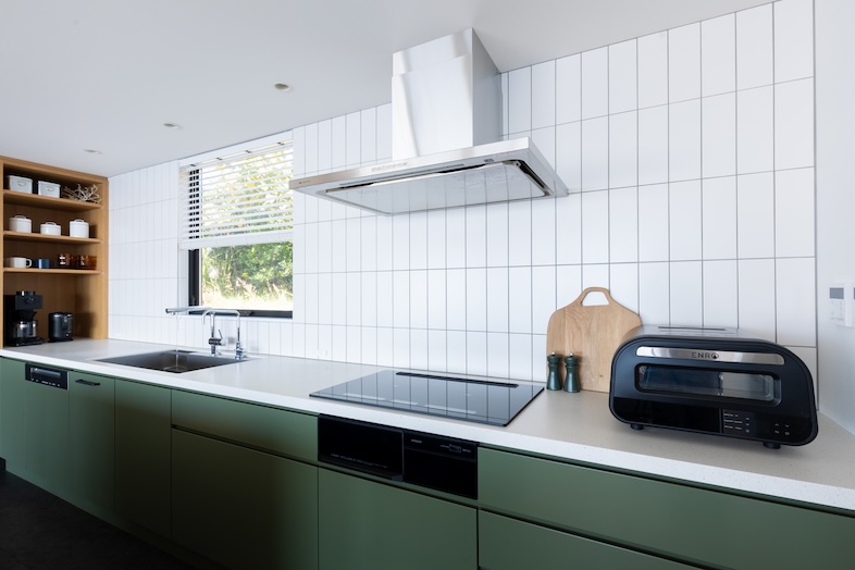 KURUWA OCEAN VIEW｜レシピ撮影・調理手元撮影に理想的なおしゃれなキッチン