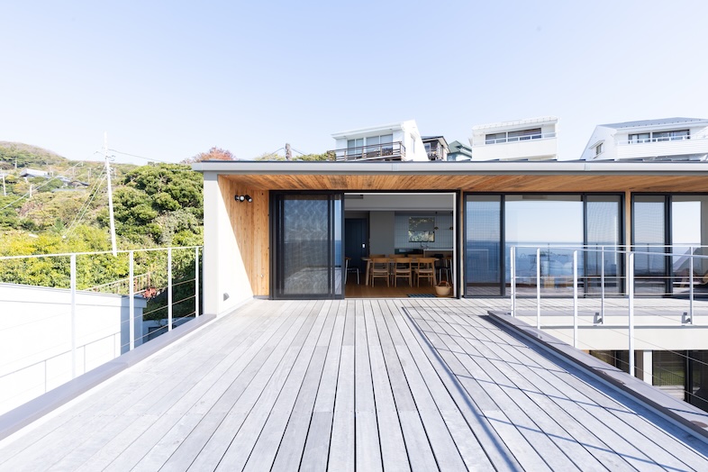 KURUWA OCEAN VIEW｜建築写真やAirbnb系PR撮影、ヨガ撮影・美容広告にもフィットするロケーション