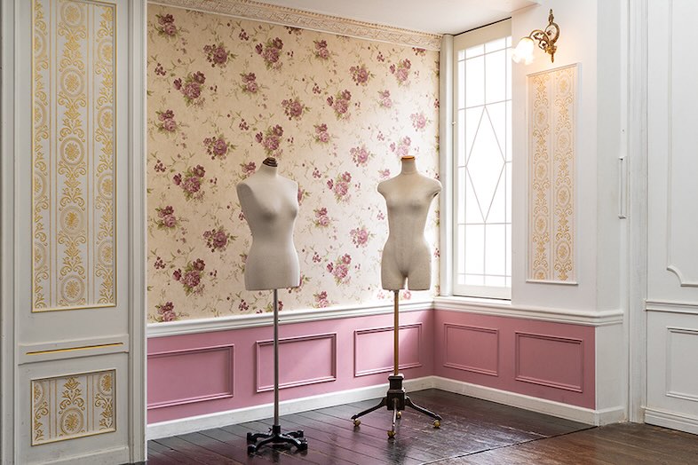 神楽坂スタジオ｜トルソーもあるため、アパレル撮影やブライダル撮影に最適