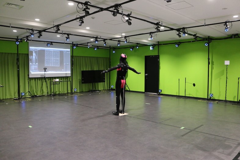 トメロンスタジオ｜クロマキー背景×モーキャプスーツでバーチャル世界へ完全没入可能