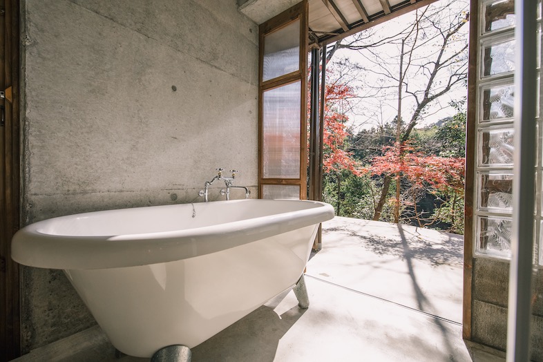 unbox okuōme｜【Bathroom】開閉できる扉を活かし、異なる印象の撮影が楽しめます