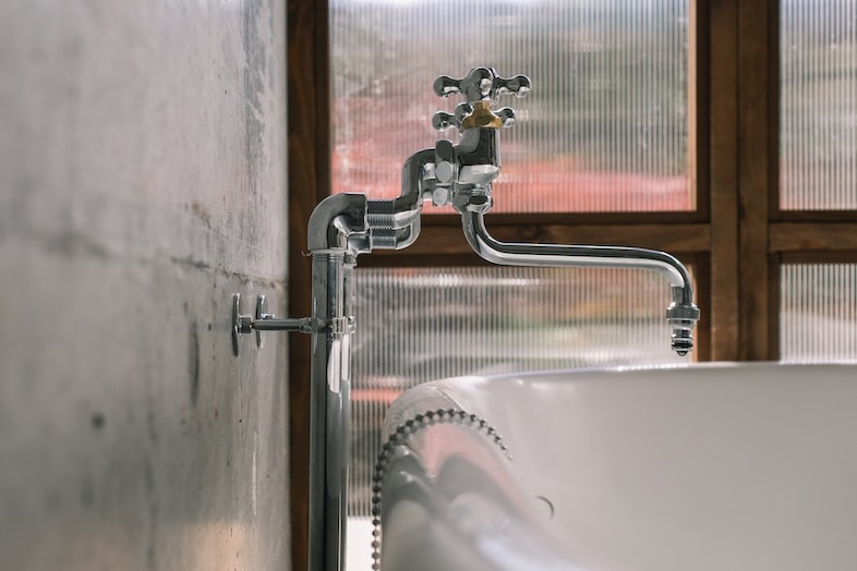 unbox okuōme｜【Bathroom】ヴィンテージ感のある水栓