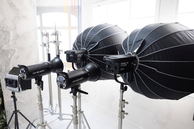 スタジオオウル馬喰町店｜300W定常光・400Wストロボなど機材完備