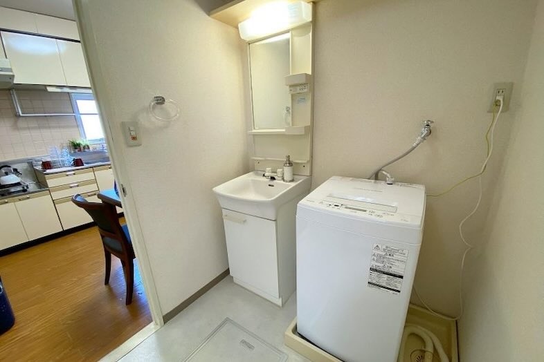亀戸901マンションスタジオ｜洗濯機と独立洗面台