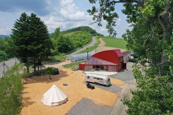 【外観】まるで絵本の中に入り込んだような風景が広がります