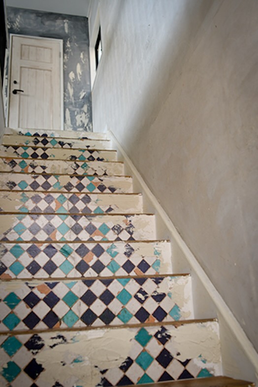 スタジオクークー︎｜【2F】階段スペース