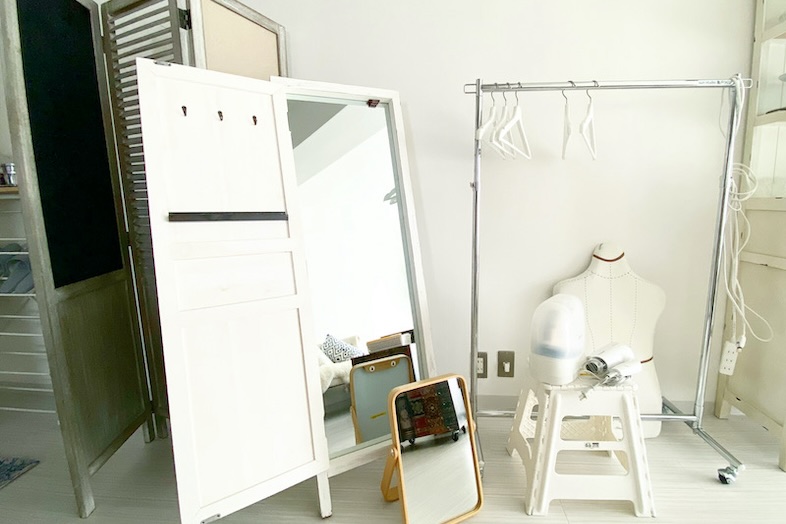 亀戸902マンションスタジオ｜ハンガー・ラック・トルソー・鏡などの備品充実