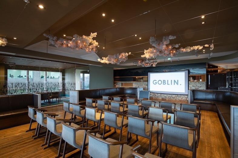 GOBLIN.半蔵門LOUNGE店｜スクリーンを設置したイベントレイアウト