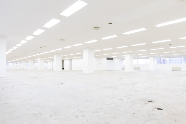 GOBLIN.海岸HALL店｜コンクリートの質感を活かし、廃墟のような雰囲気に見立てた撮影も可能