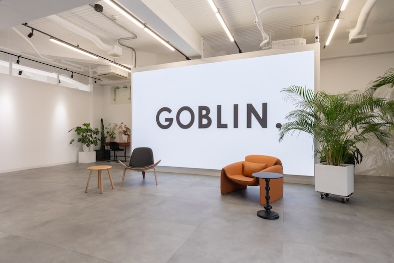 GOBLIN.南青山GALLERY店｜5m × 3mの大型スクリーンはインパクト抜群です