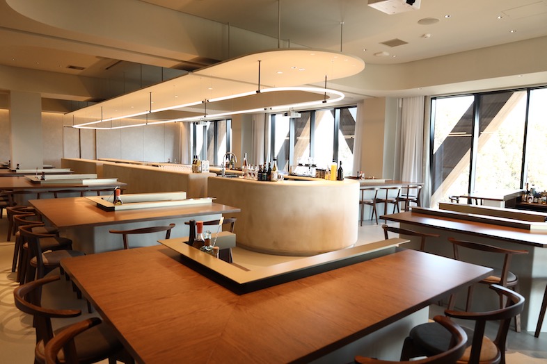 CRAZY GRANDE MAISON｜【3F パーティーフロア】光が均一に回るため、スチールとムービーどちらの撮影にも最適です