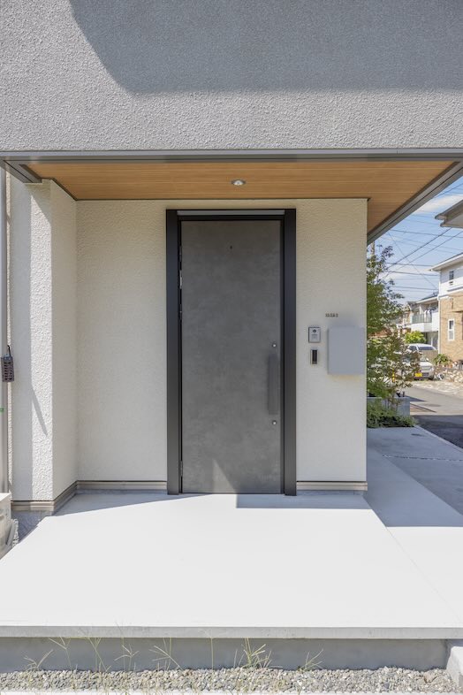 ひかりと土間の家｜エントランス