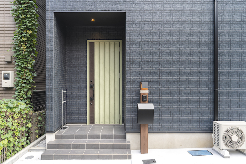 The Confidence House上板橋｜玄関ドアの外観カット