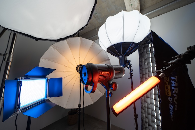 BUNKER STUDIO｜70種以上の無料機材をお貸し出し