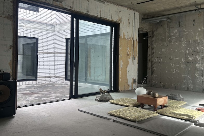 KiN｜【1階】時が止まったような雰囲気や忘れ去られたような感じの演出が得意なスタジオ