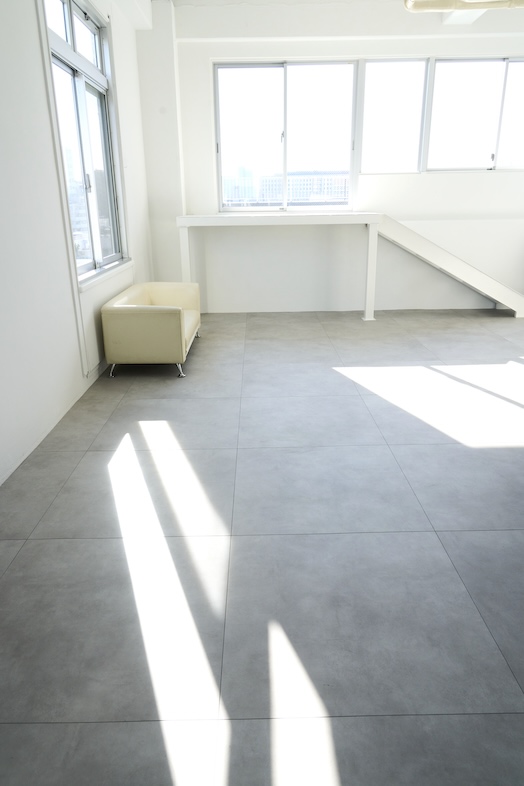 ライトスタジオ｜【Bst】モルタル床