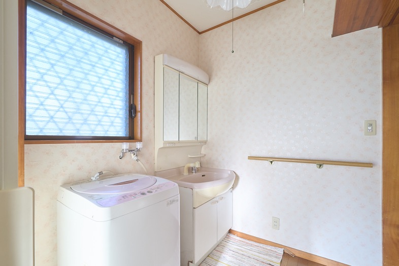 NORMAN HOUSE 東松山｜ピンクで統一されたレトロな水回り