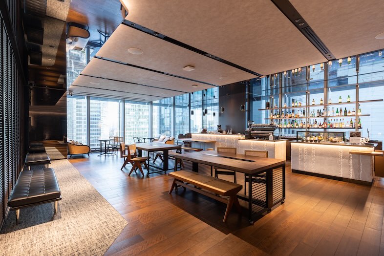 The Executive Centre　JPタワー｜高層ビルが見え迫力のあるガラス張りの空間