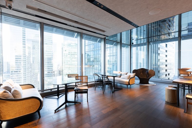 The Executive Centre　JPタワー｜行き交う列車と都心のビル群を見下ろす東京駅の眺め