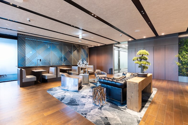 The Executive Centre　JPタワー｜ビジネスラウンジやバーカウンターは会話中心のCMや企業VPなどに最適