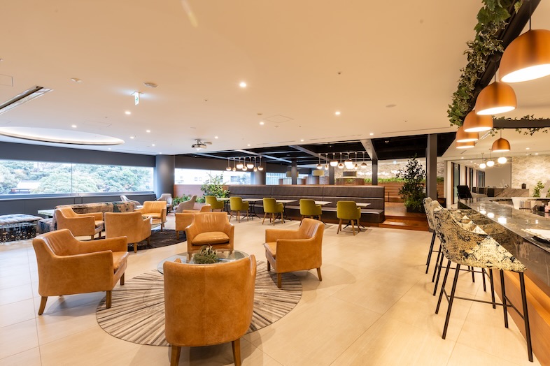 The Executive Centre　目黒アルコタワー｜本格的なバーカウンターを備えた空間はカフェシーンや軽い対談撮影にも対応