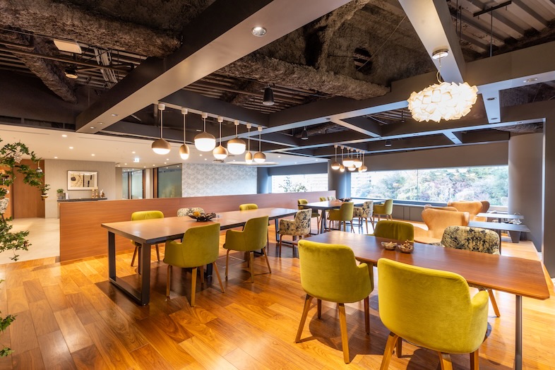 The Executive Centre　目黒アルコタワー｜カジュアルで明るい雰囲気は飲食店を想起させます