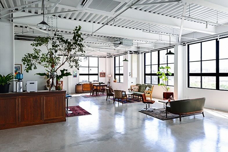 Beatnik Photo Studio︎｜奥行きのあるスペースで引きじりも十分に確保可能