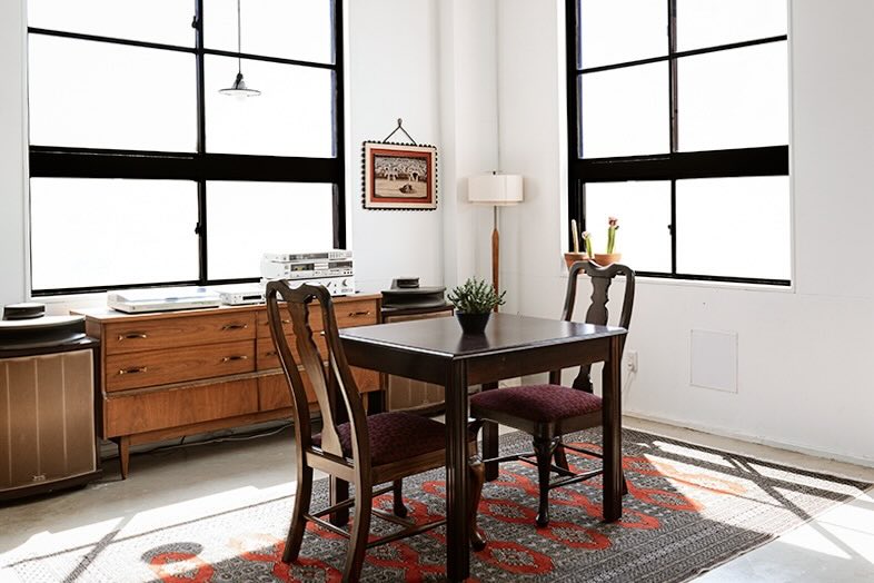 Beatnik Photo Studio︎｜テーブルスペース