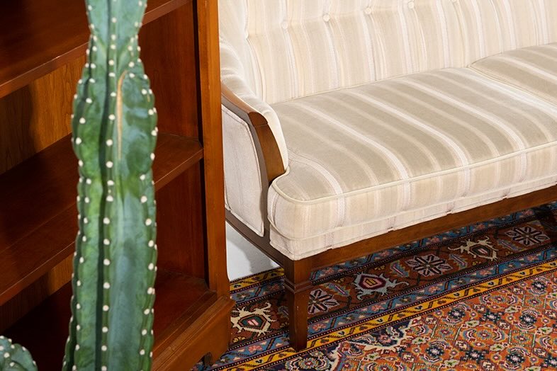 Beatnik Photo Studio︎｜アンティーク調の家具が豊富