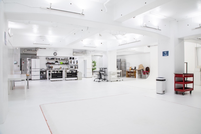 パトローネ ７studio｜4セット同時進行や大量撮影にも余裕で対応できるスタジオです