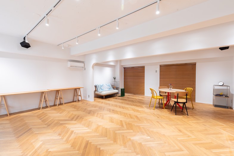 GOBLIN.表参道SIDEWALK店｜背景にもなるウッドブラインド