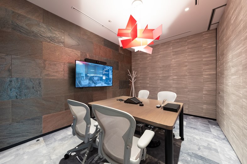 The Executive Centre 世界貿易センタービルディング南館｜どのアングルからでも画になる洗練された空間なのでスチールでもムービーでも映える