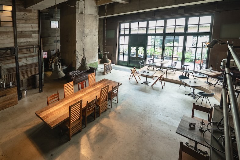 YUKUIDO KOBO｜【1F】引きの構図も撮れるので、複数人のシーンや引き画の演出に最適