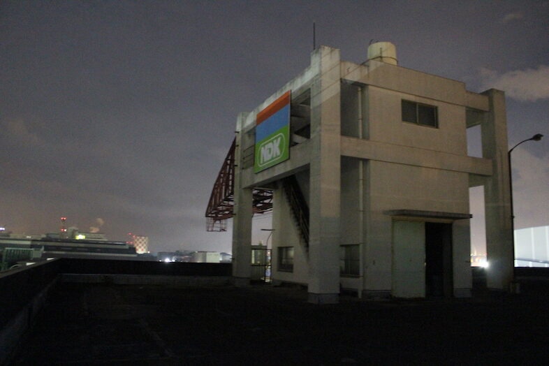 川崎白石工場｜夜の工場外観