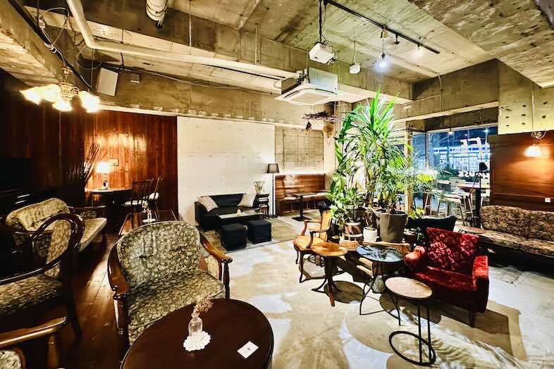 in the house / Nishiwaseda “Emporium”｜【カフェスペース】様々な角度からバリエーション豊かな画が撮れる