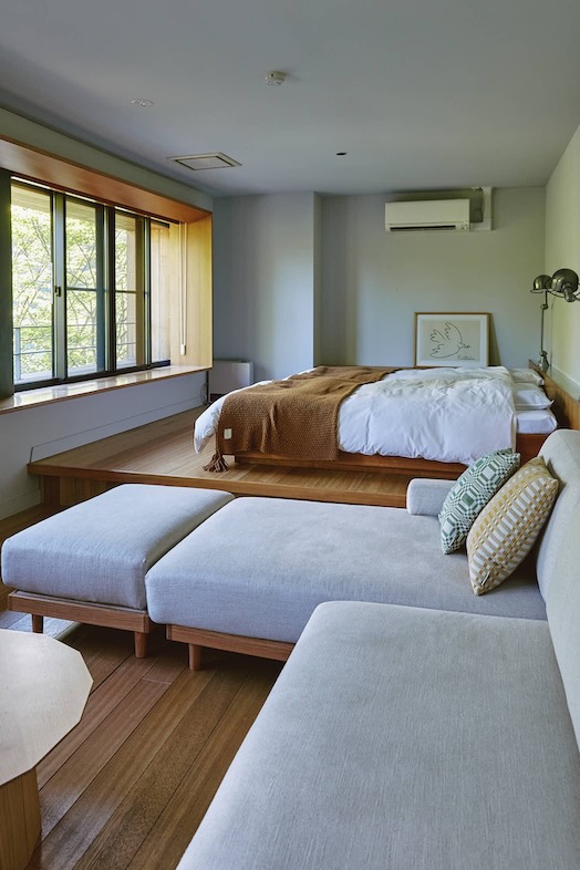 TINY GARDEN 蓼科 URBAN RESEARCH DOORS｜【本館ロッジ客室】家族設定や長期滞在の撮影にもフィット