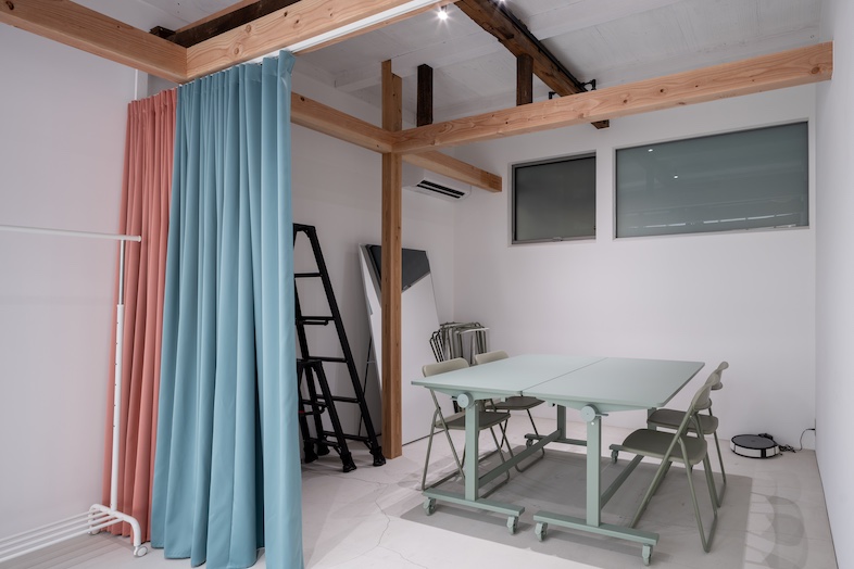 GREEN BOX IKEJIRI｜【控室・大】１階スタジオの奥は控室として使用可能